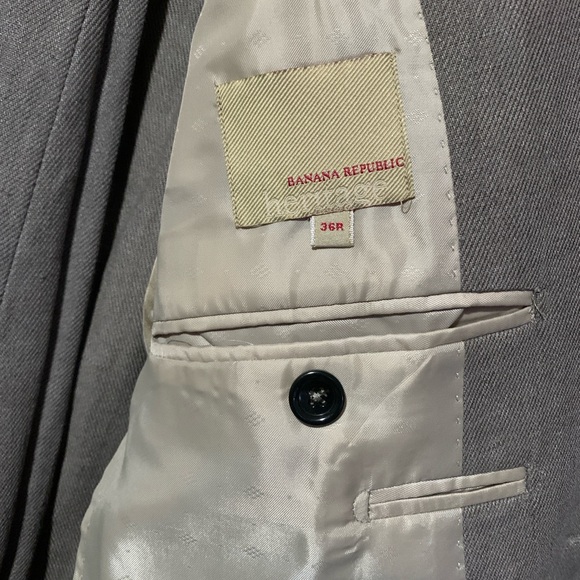 Banana Republic 36R Heritage Linen Suit - Picture 2 of 2